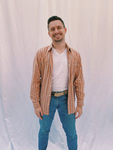 Load image into Gallery viewer, Vintage Coral/White Striped Levi's Button-Down