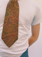 Load image into Gallery viewer, Vintage Silk Burberrys Tie