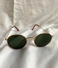 Load image into Gallery viewer, Vintage Round Sunglasses