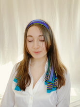 Load image into Gallery viewer, Vintage Oscar de la Renta Silk Scarf
